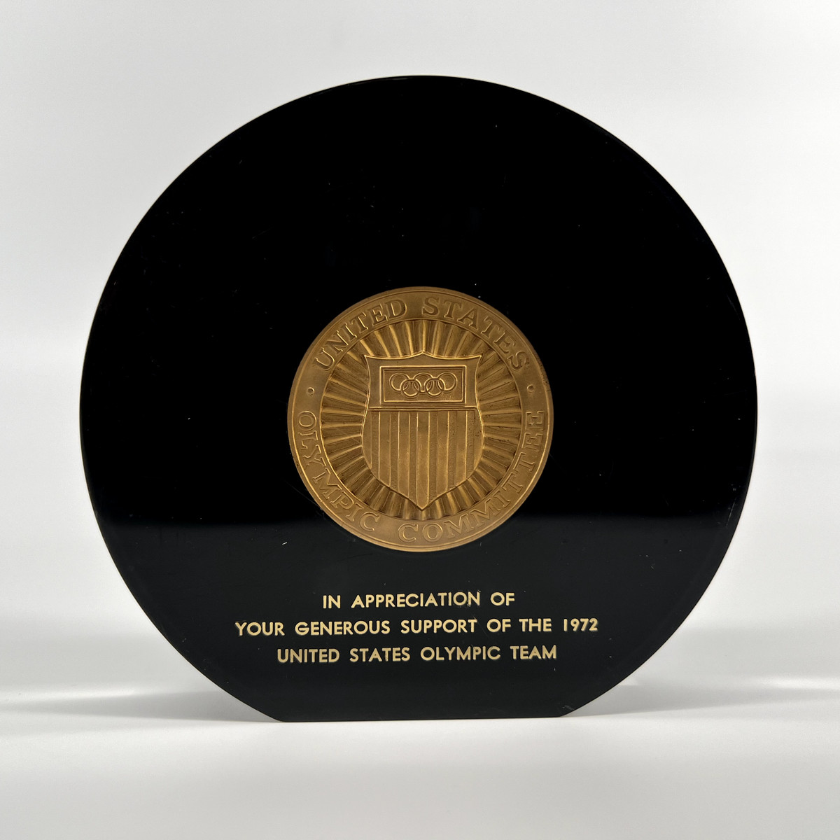 1972 Munich Olympics 五輪 公式記念メダル 10K 17.4 1972 Munich Olympics 五輪 公式記念メダル 10K 17.4 1972 Munich