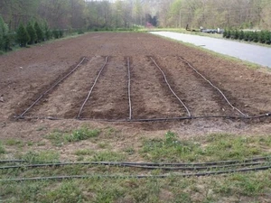 Garden Drip Tape Irrigation Kit - Soaker Hose Watering System for 20 Rows - Picture 1 of 3