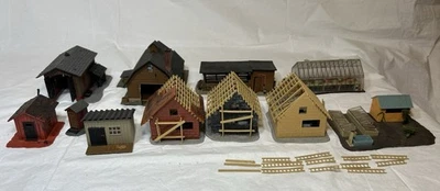 HO Scale Tyco, Bachmann, Walthers Barns, Houses, Greenhouse, Sheds  LOT 5/5 - Image 1 of 4