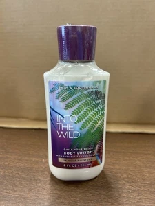 Loción corporal Bath and Body Works Into the Wild 8 onzas - Imagen 1 de 4