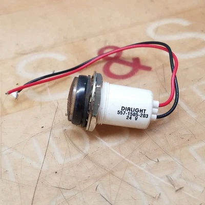 Dalight 557-1505-203 Panel Mount Indicator, 24V - USED - Image 1 of 3