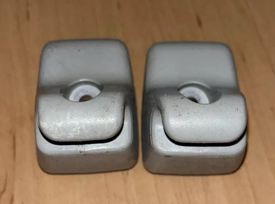 2004-2012 CHEVY COLORADO GMC CANYON OEM SUN VISOR CLIPS LS LT 04-12 05 06 07 08 - Image 1 of 1