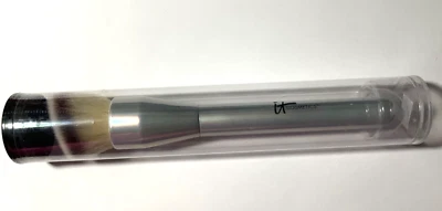 It Cosmetics 7" Angled Buffing Foundation Makeup Brush Sealed NIB - Image 1 of 4
