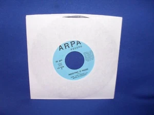 LINO CRISPO AGOSTINO ‘O PAZZO - ITALIAN 7” 45 RECORD - Picture 1 of 3