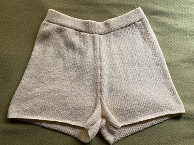 Nuevo sin etiquetas Suéter de punto crema para mujer Pantalones cortos de tiro alto talla L Elegante Playa Informal Foto 1 de 4