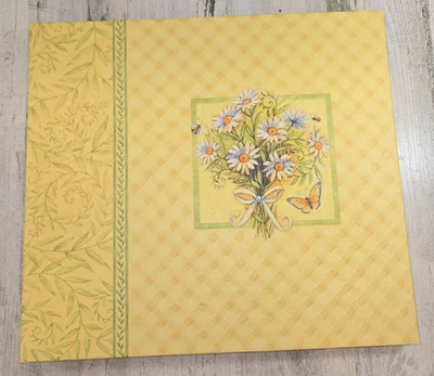 K & Company 12 x 12 Daisy Block Scrapbook Album - Image 1 of 4