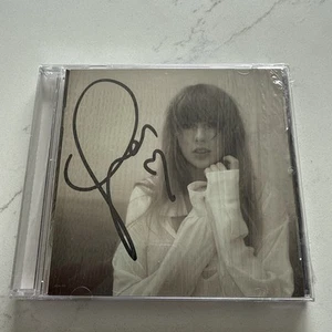 Taylor Swift - The Tortured Poets Department CD + Hand SIGNED Card With A Heart - Picture 1 of 5