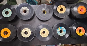 45 Record Lot 300+, Crickets, Elton John, ABBA, John Denver, Who, Toby Keith - Picture 1 of 11