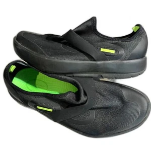 Oofos Oomg Fibre Low Shoes Mens sz 9.5 Slip On Sneaker Black Recovery Support - Picture 1 of 11