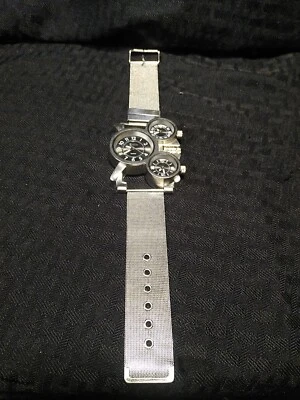 OULM Military Style Triple Dials Large Men Quartz Watch Leather Strap Works - Image 1 of 4