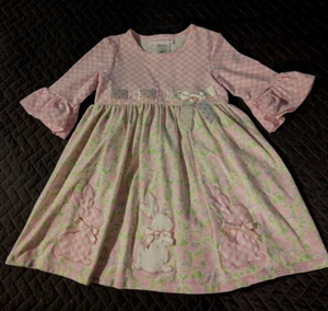 Vestido Bonnie Baby, Talla 24M, Multicolor "Conejitos" Nuevo sin Etiquetas - Imagen 1 de 4