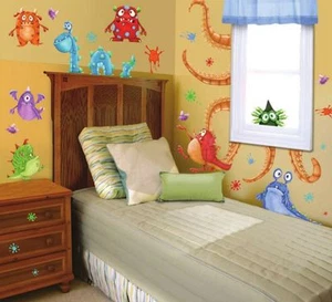 CALCOMANÍAS DE PARED MONSTER SPLAT GiaNT 42 Lindas Monstruos Marinos Pegatinas NUEVAS Decoración del Dormitorio - Imagen 1 de 2