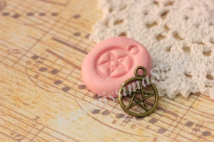 stampi gomma siliconica forma pentacolo 20x25mm fimo cernit formine - Picture 1 of 1