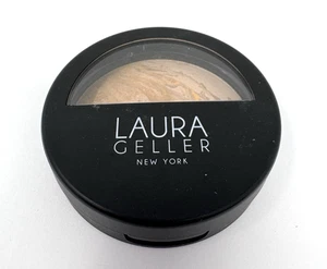 Laura Geller Baked Balance-n-Brighten Color Correcting Foundation, Medium - Picture 1 of 3