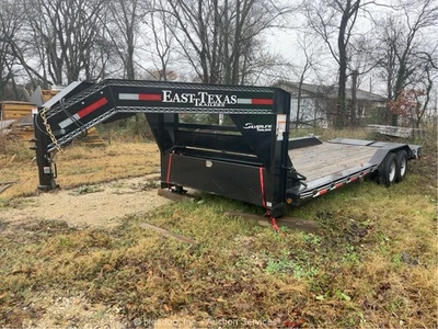 2026 East Texas Trailers Silverline 20' Gooseneck Flatbed T/A bidadoo -Repair - Image 1 of 4