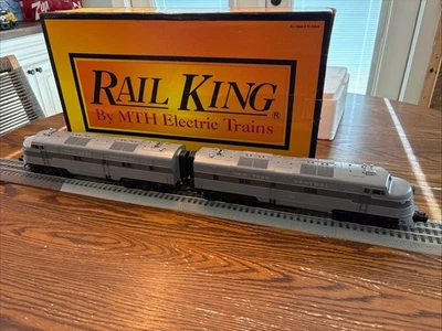 MTH O Scale New York Central 30-2339-1 E-3 AA Diesel Engine Set - Image 1 of 4