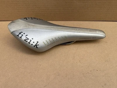 Sillín de bicicleta fi'zi:k rieles de titanio EN EXCELENTE ESTADO Foto 1 de 4