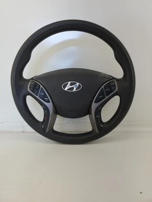 Volante personalizado Hyundai Elantra Elantra GT 2011-2017 cupé Foto 1 de 4