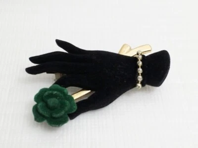 Pinza para el pelo vintage de terciopelo y plástico con flor Foto 1 de 4