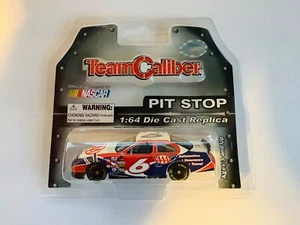 Mark Martin #6 AAA 2006 Ford Fusion Team Caliber Pit Stop NASCAR 1:64 - Picture 1 of 5