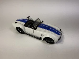 JADA LOPRO 1965 SHELBY COBRA 427 S/C DIECAST WHITE/BLUE PAINT 1:124 SCALE - Picture 1 of 4
