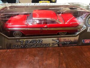 1958 Plymouth Fury Motor Max Diecast 1:18 Red