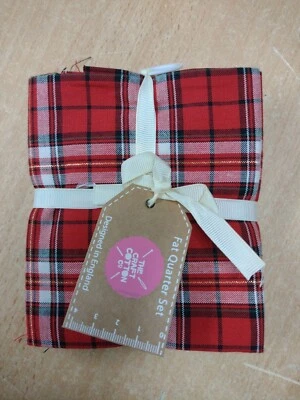 Metallic Tartan 4 Piece Fat Quarter Bundle Red Green Christmas Gold - Image 1 of 4