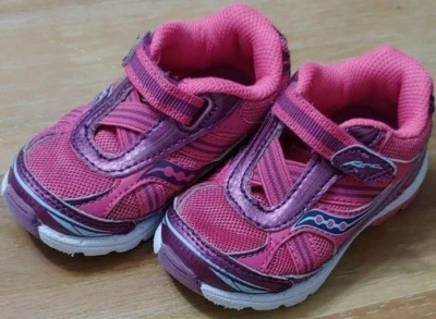 Tênis infantil atlético bebê menina tamanho 5 M Saucony Ride rosa gancho/laço - Imagem 1 de 4