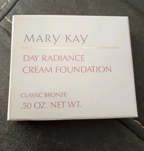 Mary Kay DAY RADIANCE Cream Foundation Classic BRONZE .5 oz New in Box - RARE - Picture 1 of 4