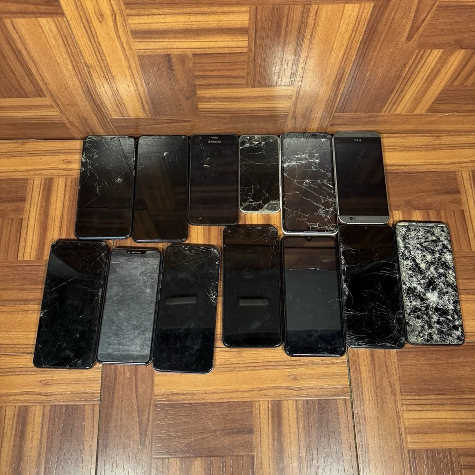 Lote De 13 Celulares Varios Modelos Para Piezas Foto 1 de 4