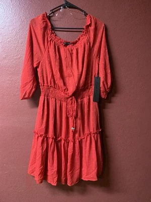 Vestido Ryan Michelle Rojo en Niveles L. Fuera del Hombro Cinturón Boho Romántico Foto 1 de 2