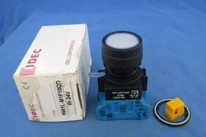 IDEC Pushbutton HW1L-M1F10QD-W-24V new - Picture 1 of 1