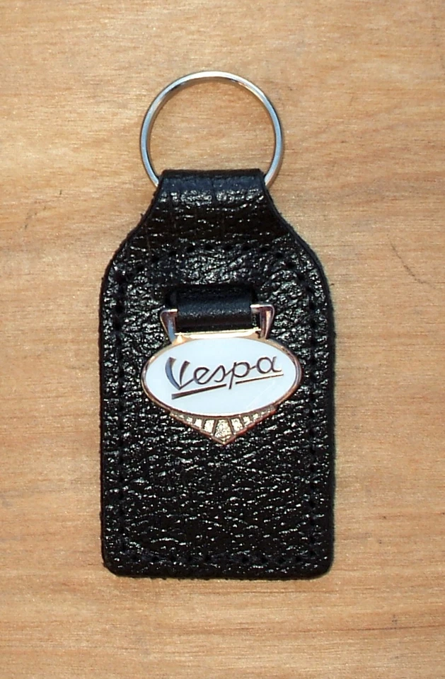 LLAVERO VESPA CLÁSICO SCOOTER, BLANCO. LLAVERO CUERO NEGRO. Foto 1 de 1