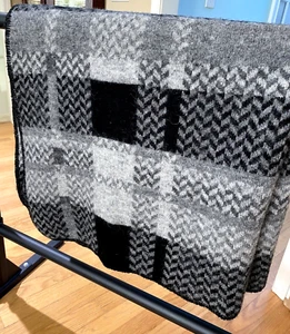 ICEWEAR 100% Icelandic Wool Nordic Black Gray Scandinavian Design Throw Blanket - Picture 1 of 14