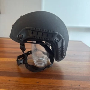 United Shield Spec Ops Rogue Large - Picture 1 of 5