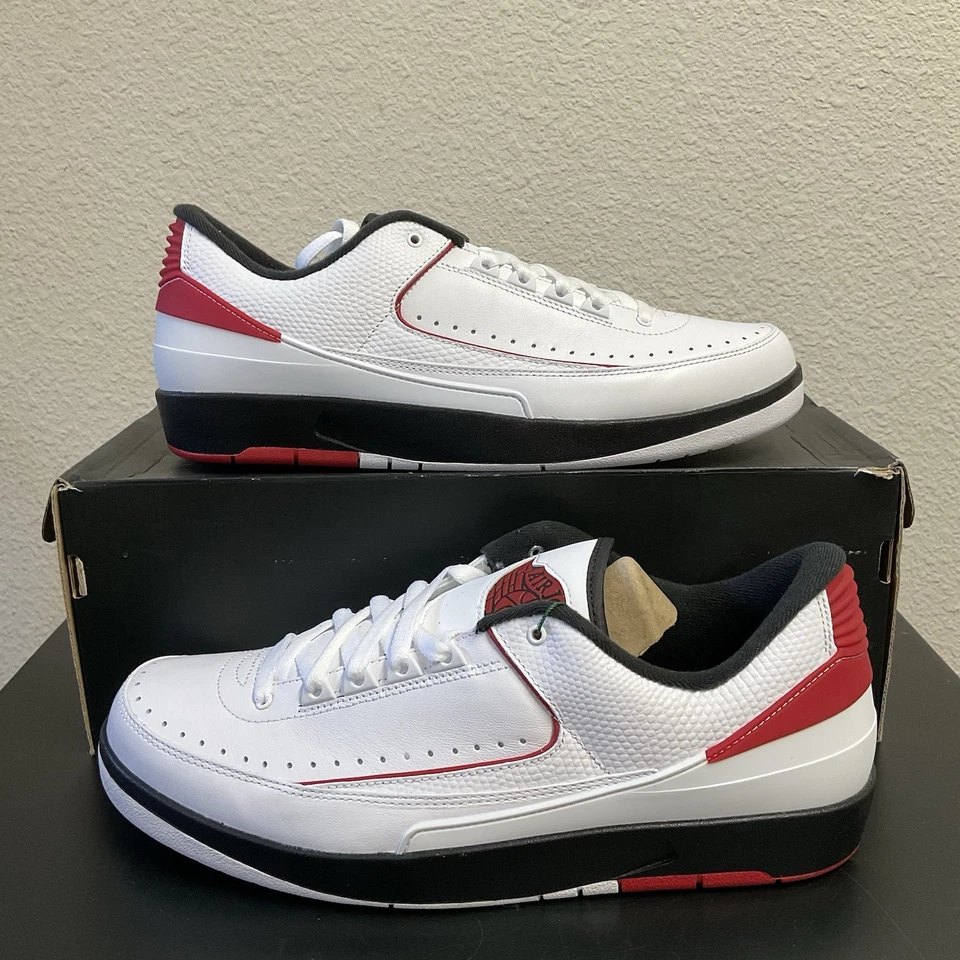 Air Jordan 2 Retro 2016 Low Chicago Size 12 - Image 1 of 4