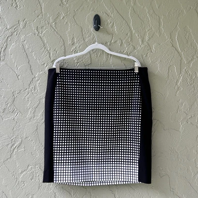 Falda lápiz cuadrada múltiple blanca y negra 16 White House Black Market para mujer nueva con etiquetas Foto 1 de 4