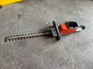 HUSQVARNA 115IHD45 PROFESSIONELLE HECKENSCHERE KABELLOS - NUR GEHÄUSE - Bild 1 von 3