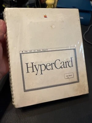 SEALED Apple Mac HyperCard 3.5" disk set 942-1601-A User Guide & HyperTalk Intro - Image 1 of 4