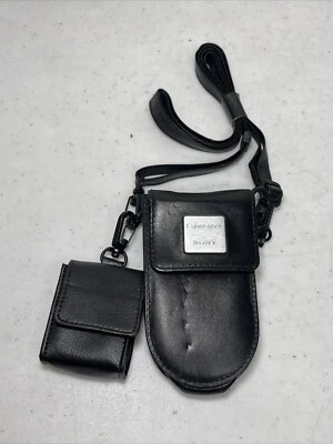 Bolsa Sony Cybershot con placa cuadrada de aluminio cepillado y bolsa pequeña Foto 1 de 4