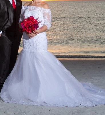 Wedding Dress White Lace Mermaid Clean stain free Twiggle Pop - Image 1 of 2