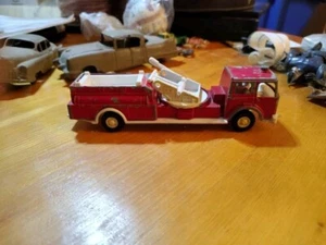 VTG 1970 Tootsie Toy Fire Truck With Lifting Ladder-6 1/2"-Steel -Vintage - Picture 1 of 5