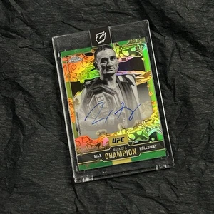2025 TOPPS - CHROME UFC - MARKS OF CHAMPIONS GREEN 54/99 - MAX HOLLOWAY - Bild 1 von 2