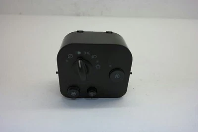 Interruptor de faros Chevrolet Trailblazer 2002-2009  Foto 1 de 4