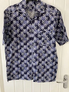 Mens  Patterned shirt  XL pit to pit 23 inches Preowned unbranded - Picture 1 of 2