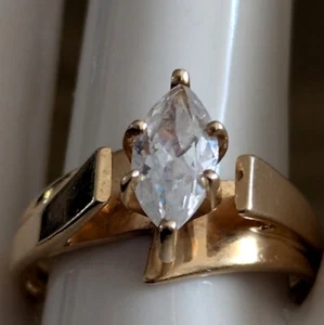 Vtg 14k Plumb Yellow Gold Solitaire CZ Ring 7.75 Prong Set Estate Art Jewelry 4G - Picture 1 of 24