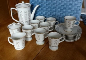 Royalton China Co Translucent Porzellan Golden 21 Teile, 8 Plc Set Brunch Mittagessen - Bild 1 von 5