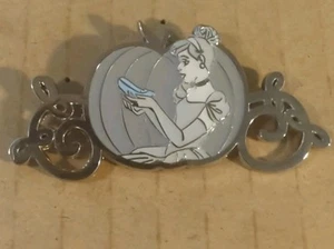 2021 Loungefly Disney Pin - Princess Cinderella Grayscale - Picture 1 of 3