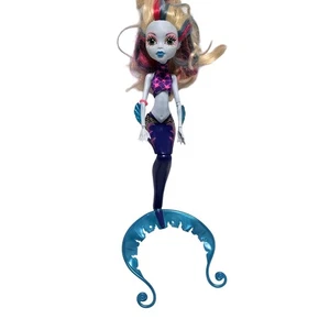 Muñeca Monster High Lagoona Azul Gran Arrecife Scarrier Brillante Ghoulfish  - Imagen 1 de 6