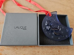Lalique 1999 BlueCrystal Luna Creciente con Adorno de Querubín Navidad COMO NUEVO en Caja  - Imagen 1 de 5
